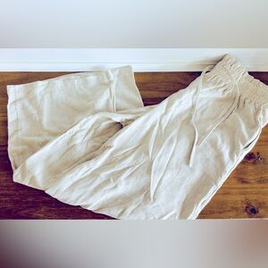 Women’s Cream wide leg linen capri